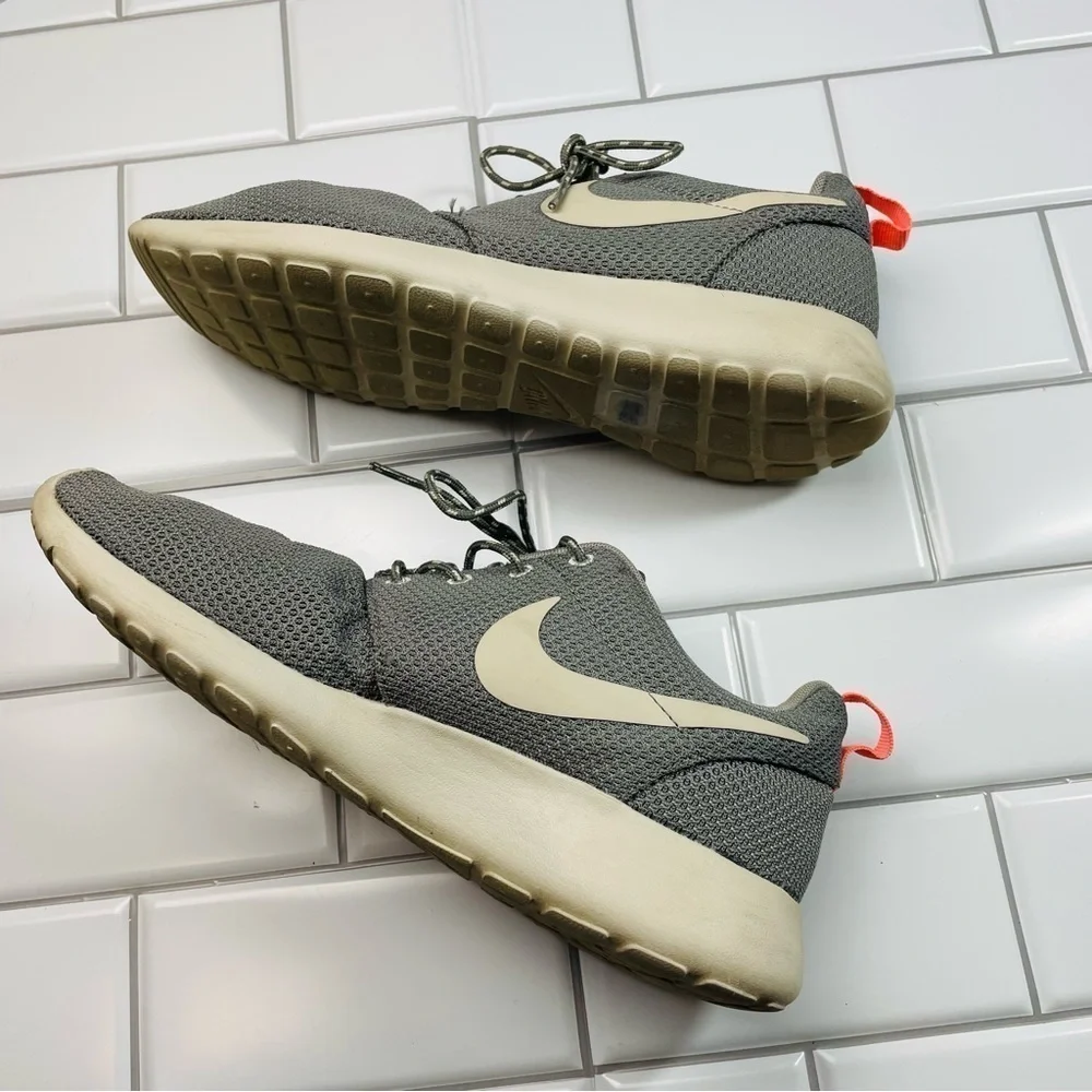 NIKE‎ WOMENS ROSHE RUN SNEAKER 511882-005 GRAY PINK SIZE 9